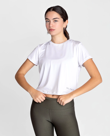 la imagen muesta un modelo de remera musculosa